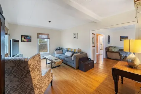 39 Hazard Avenue South Kingstown RI 02879