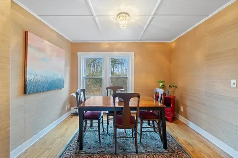 39 Hazard Avenue South Kingstown RI 02879