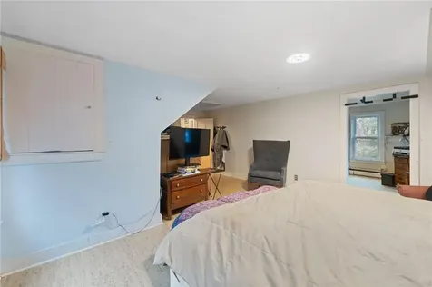 39 Hazard Avenue South Kingstown RI 02879