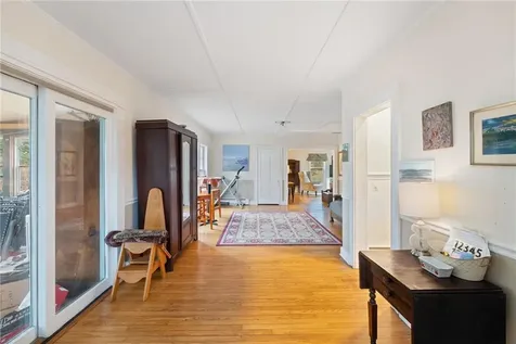 39 Hazard Avenue South Kingstown RI 02879