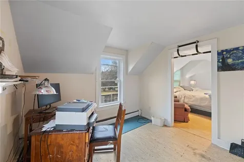 39 Hazard Avenue South Kingstown RI 02879