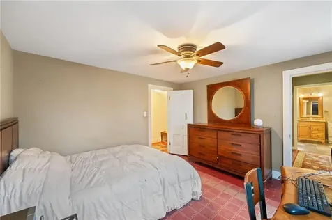 39 Hazard Avenue South Kingstown RI 02879