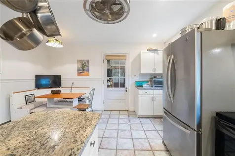 39 Hazard Avenue South Kingstown RI 02879