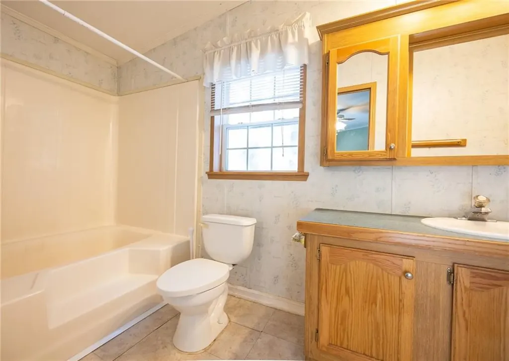 15 Kelly Lane Coventry RI 02816