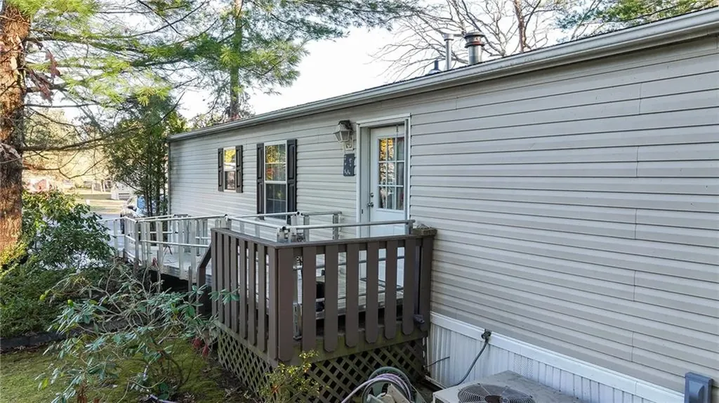 15 Kelly Lane Coventry RI 02816