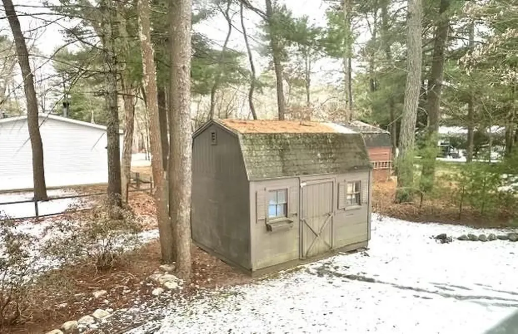 15 Kelly Lane Coventry RI 02816