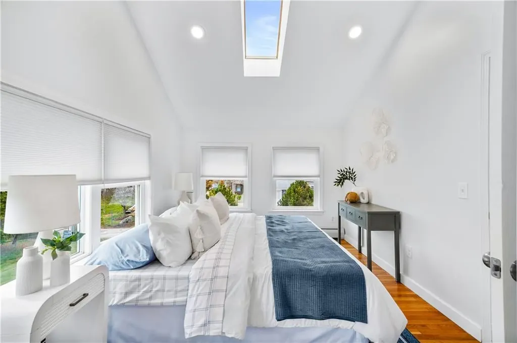 29 Wiliam Avenue Tiverton RI 02878