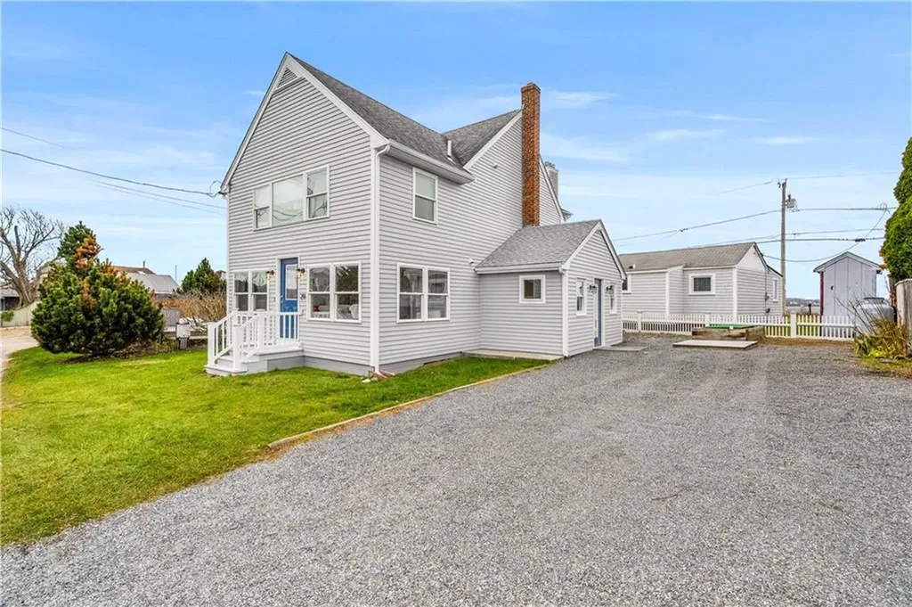 29 Wiliam Avenue Tiverton RI 02878