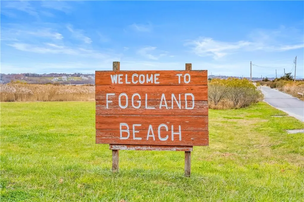 29 Wiliam Avenue Tiverton RI 02878