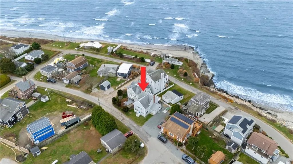 29 Wiliam Avenue Tiverton RI 02878