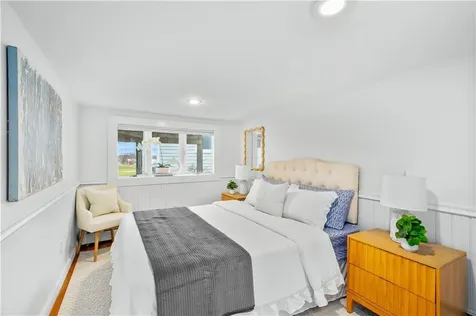 29 Wiliam Avenue Tiverton RI 02878