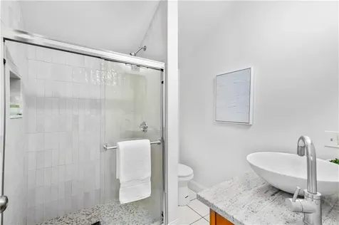 29 Wiliam Avenue Tiverton RI 02878