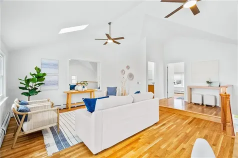 29 Wiliam Avenue Tiverton RI 02878