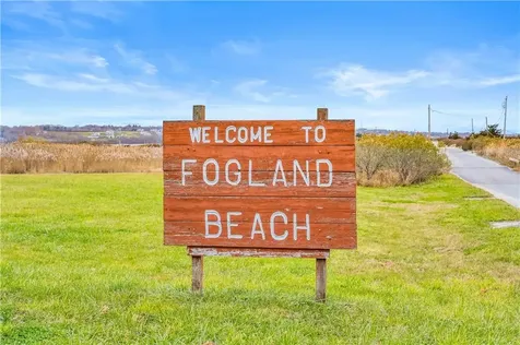 29 Wiliam Avenue Tiverton RI 02878