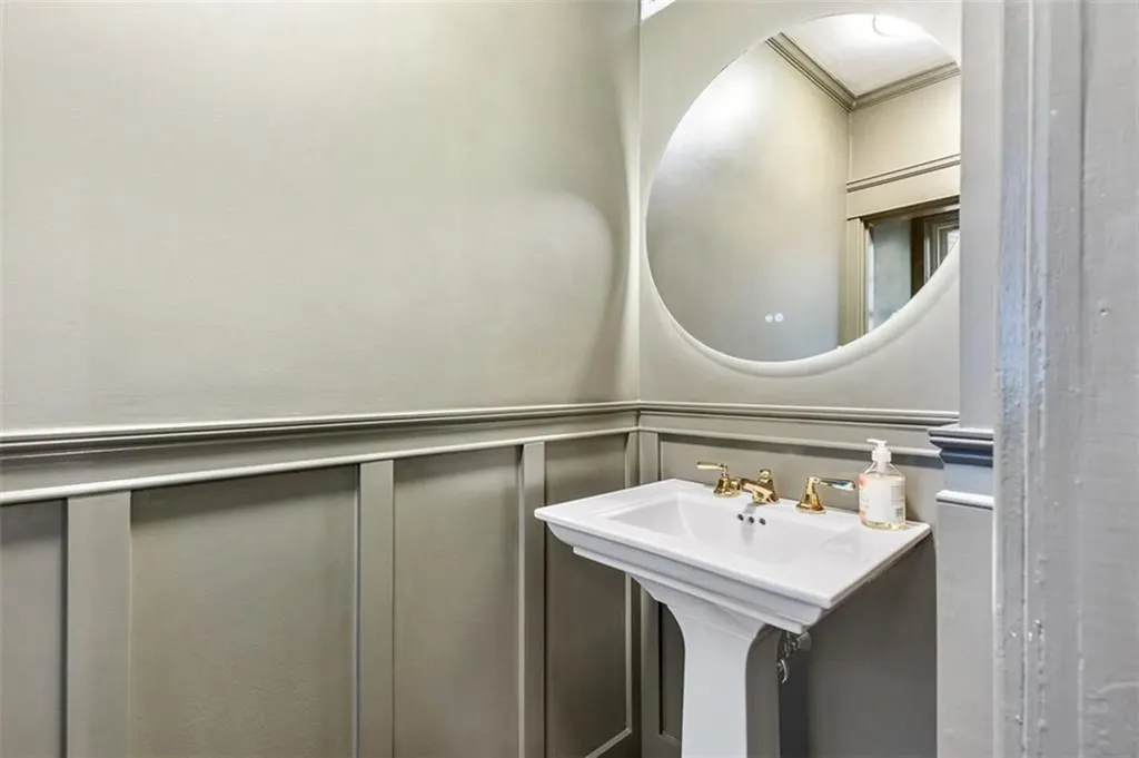 41 Taber Avenue Providence RI 02906