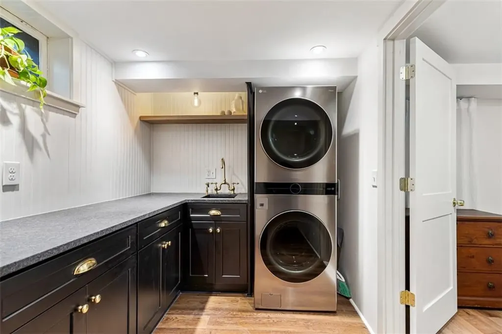 41 Taber Avenue Providence RI 02906