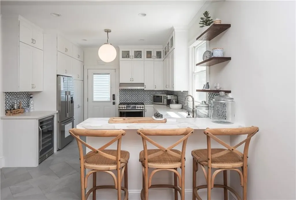 27 Mann Avenue Newport RI 02840