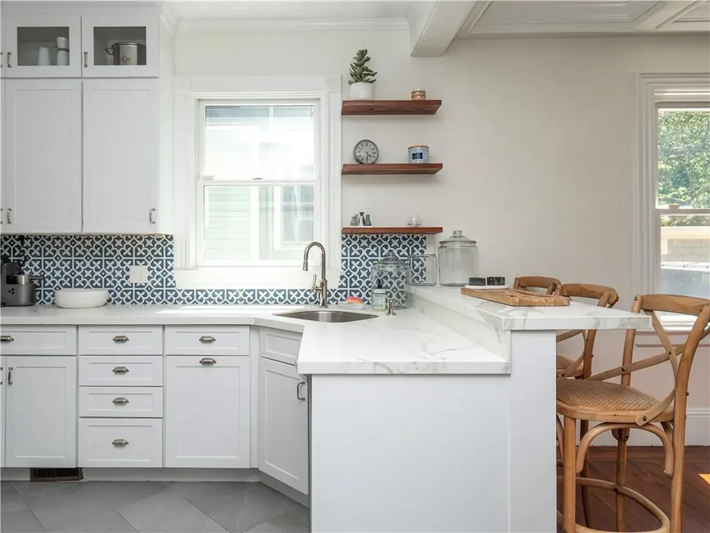 27 Mann Avenue Newport RI 02840