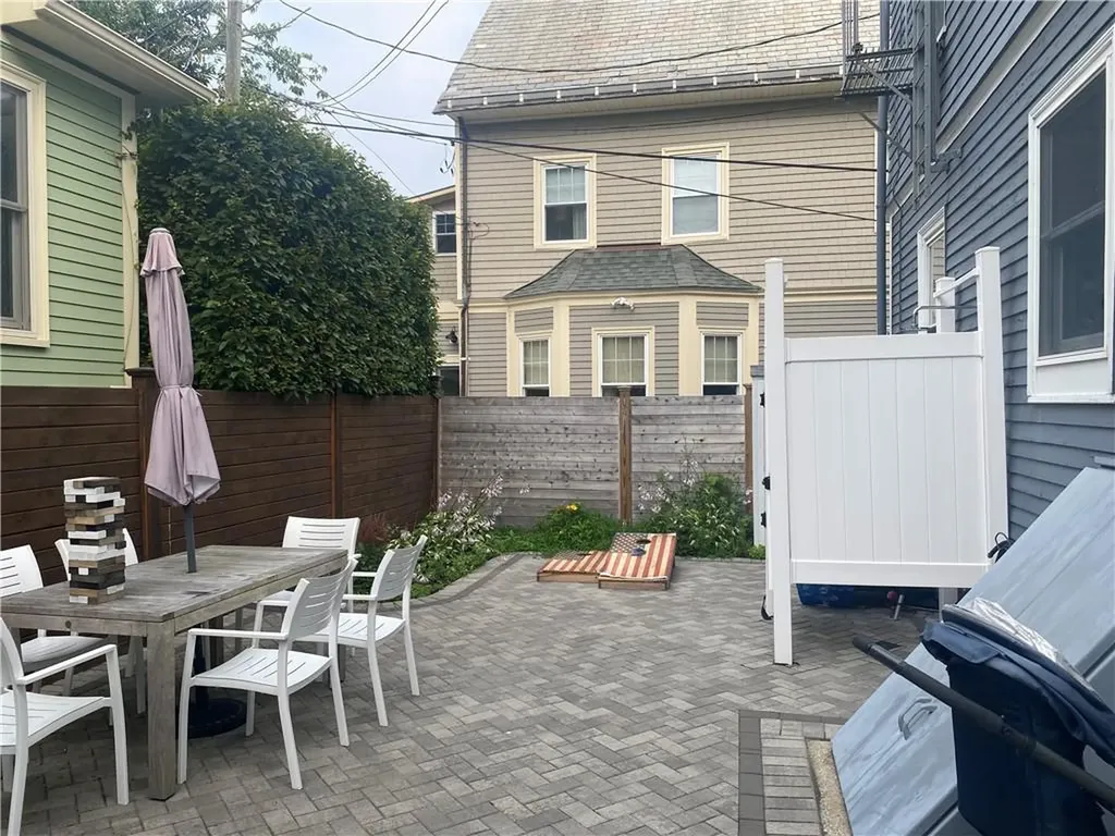 27 Mann Avenue Newport RI 02840