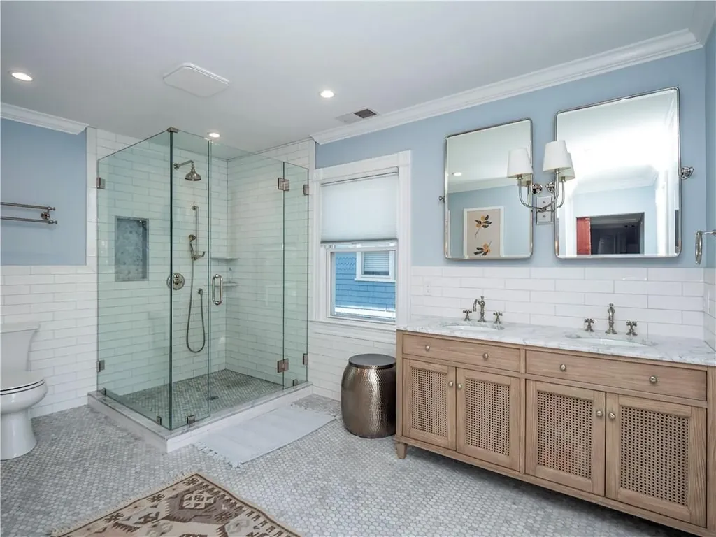 27 Mann Avenue Newport RI 02840