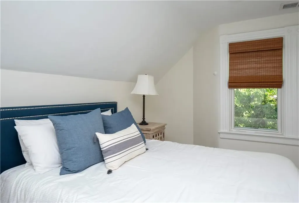 27 Mann Avenue Newport RI 02840