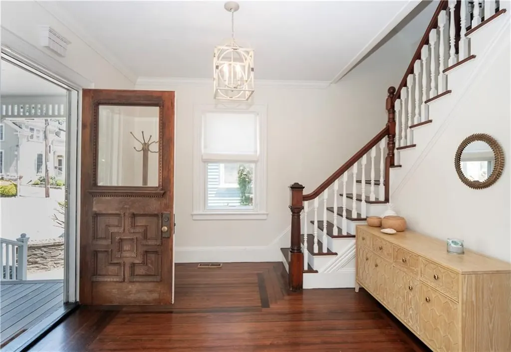 27 Mann Avenue Newport RI 02840