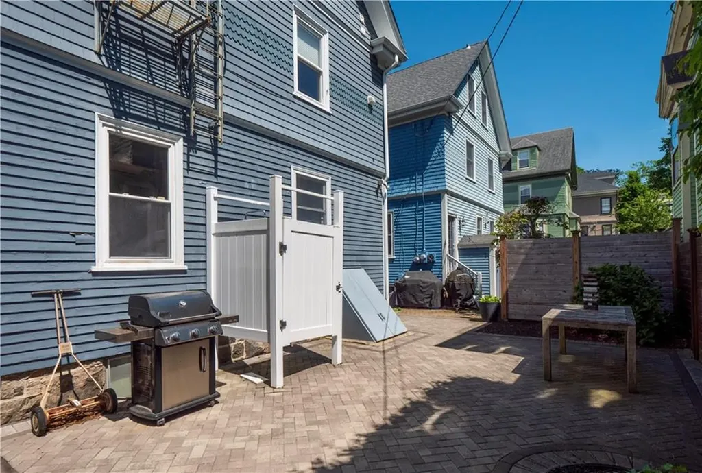 27 Mann Avenue Newport RI 02840