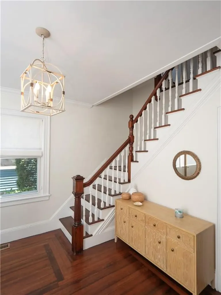 27 Mann Avenue Newport RI 02840
