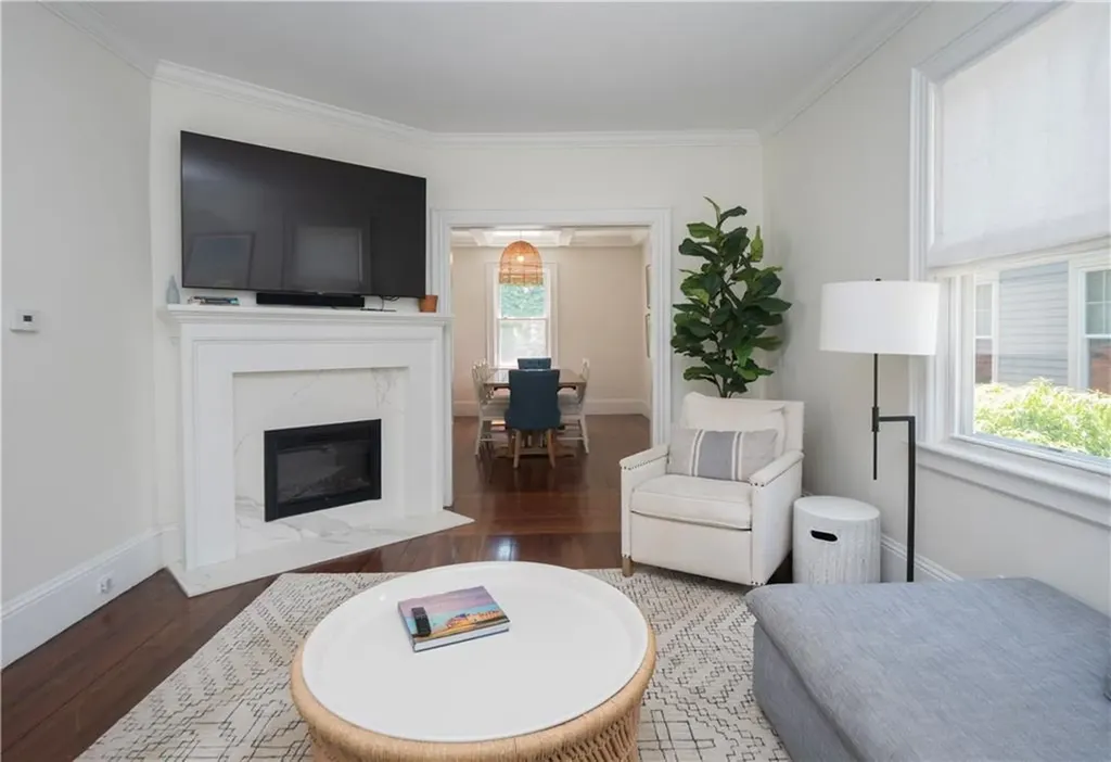 27 Mann Avenue Newport RI 02840