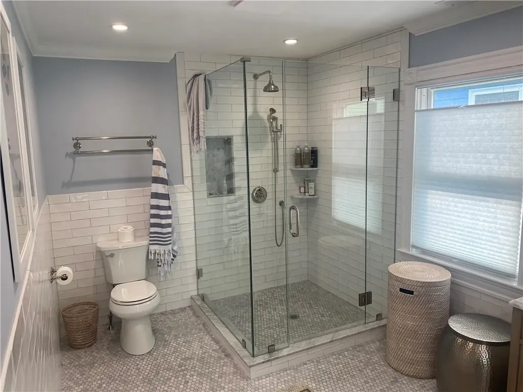 27 Mann Avenue Newport RI 02840