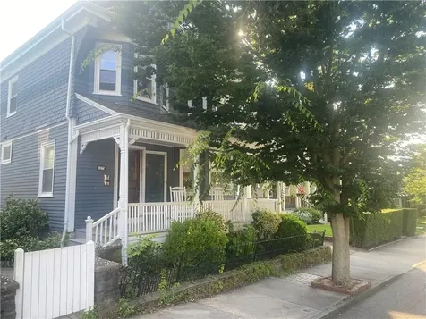 27 Mann Avenue Newport RI 02840