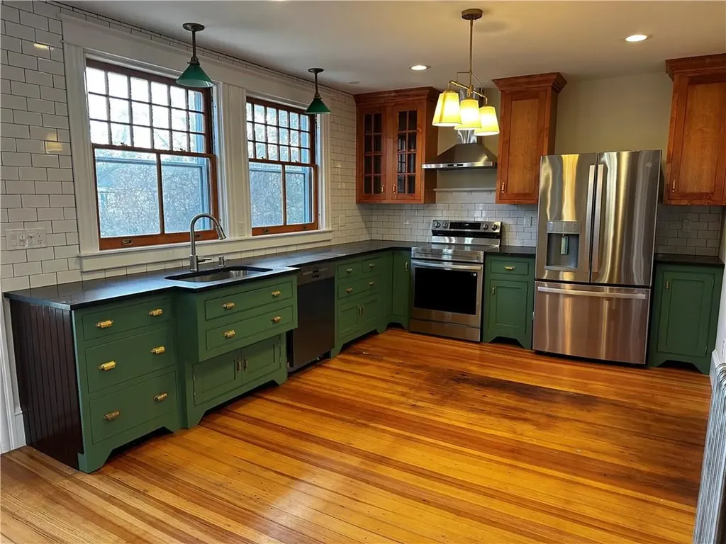 100 Maple Avenue Barrington RI 02806