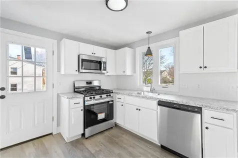 48 Narrows Road Bristol RI 02809