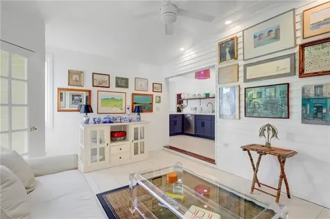 24 Hunter Avenue Newport RI 02840