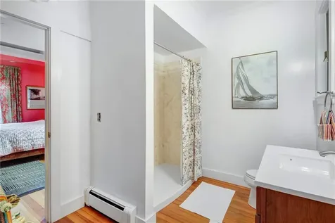24 Hunter Avenue Newport RI 02840