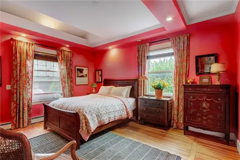 24 Hunter Avenue Newport RI 02840