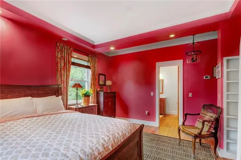 24 Hunter Avenue Newport RI 02840