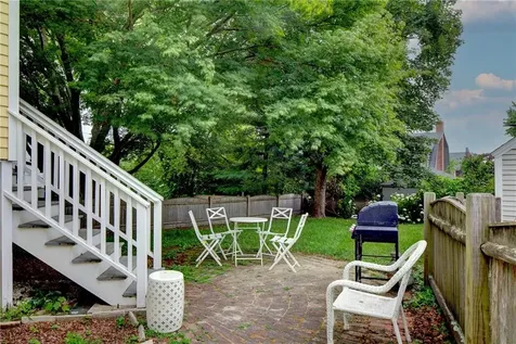 24 Hunter Avenue Newport RI 02840