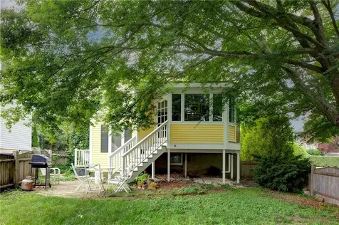 24 Hunter Avenue Newport RI 02840