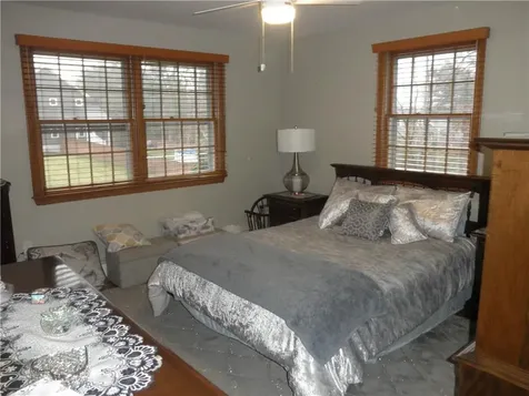 52 Walker Street Seekonk MA 02771