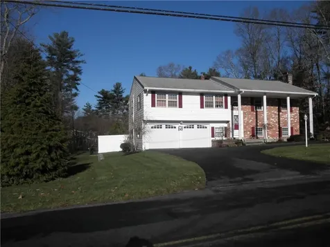 52 Walker Street Seekonk MA 02771