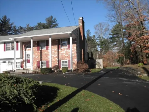 52 Walker Street Seekonk MA 02771