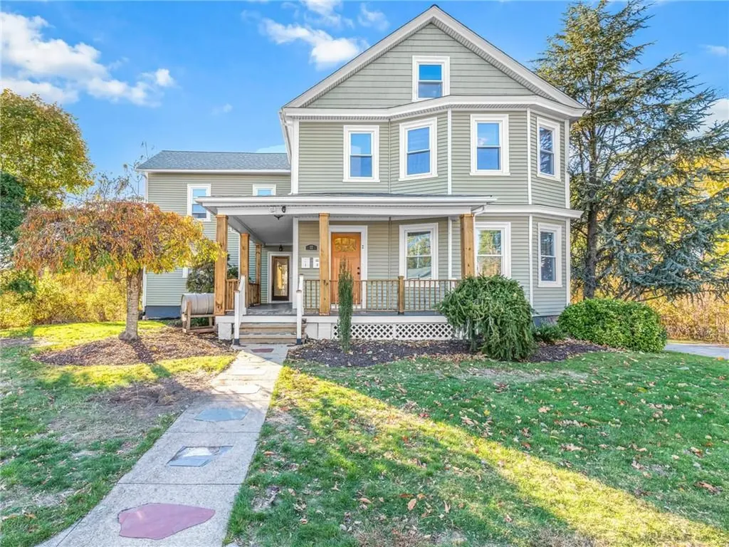 12 Earl Street West Warwick RI 02893