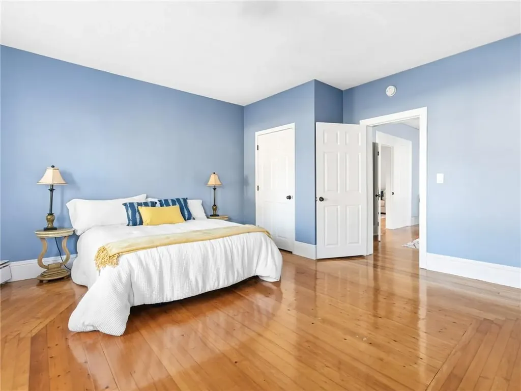 12 Earl Street West Warwick RI 02893