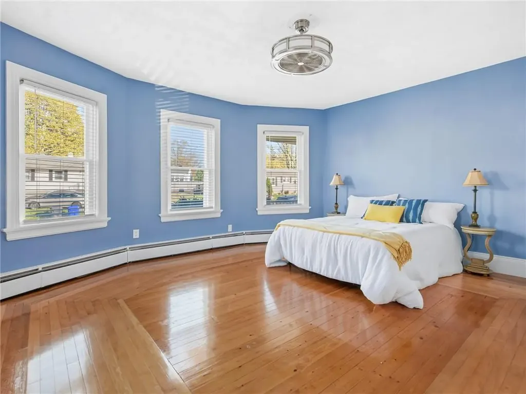 12 Earl Street West Warwick RI 02893