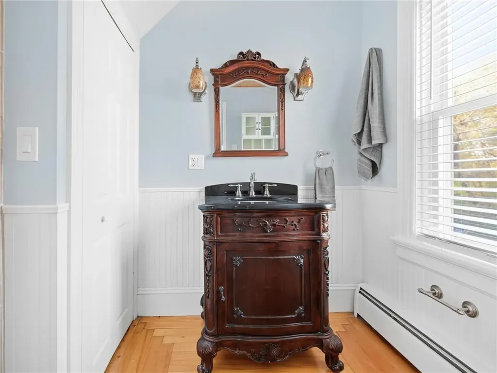 12 Earl Street West Warwick RI 02893