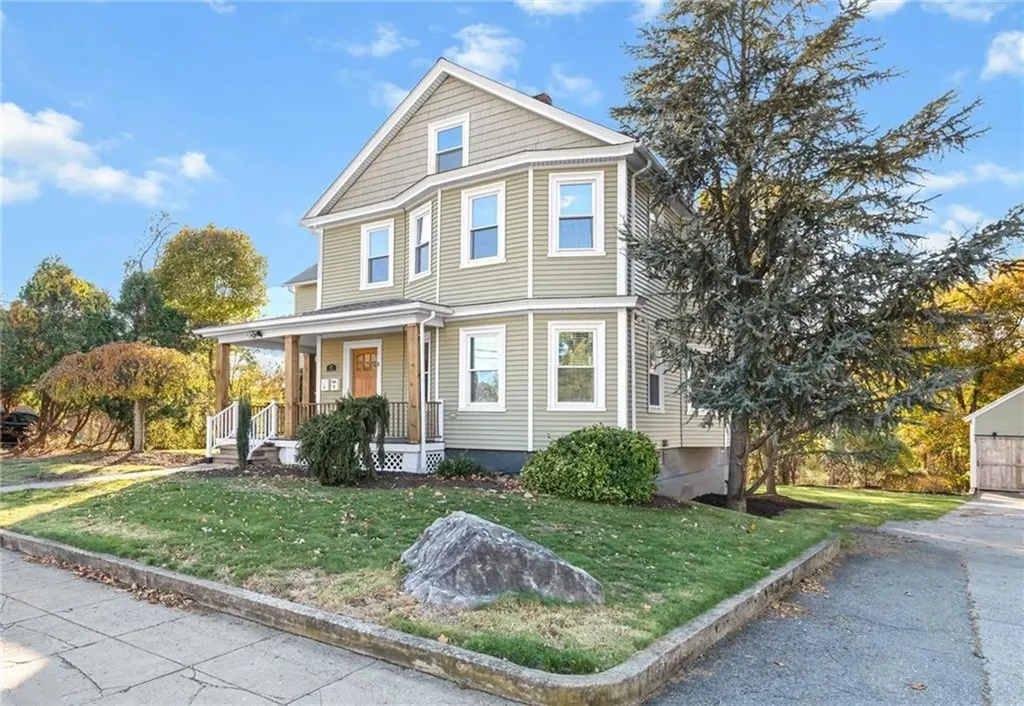 12 Earl Street West Warwick RI 02893