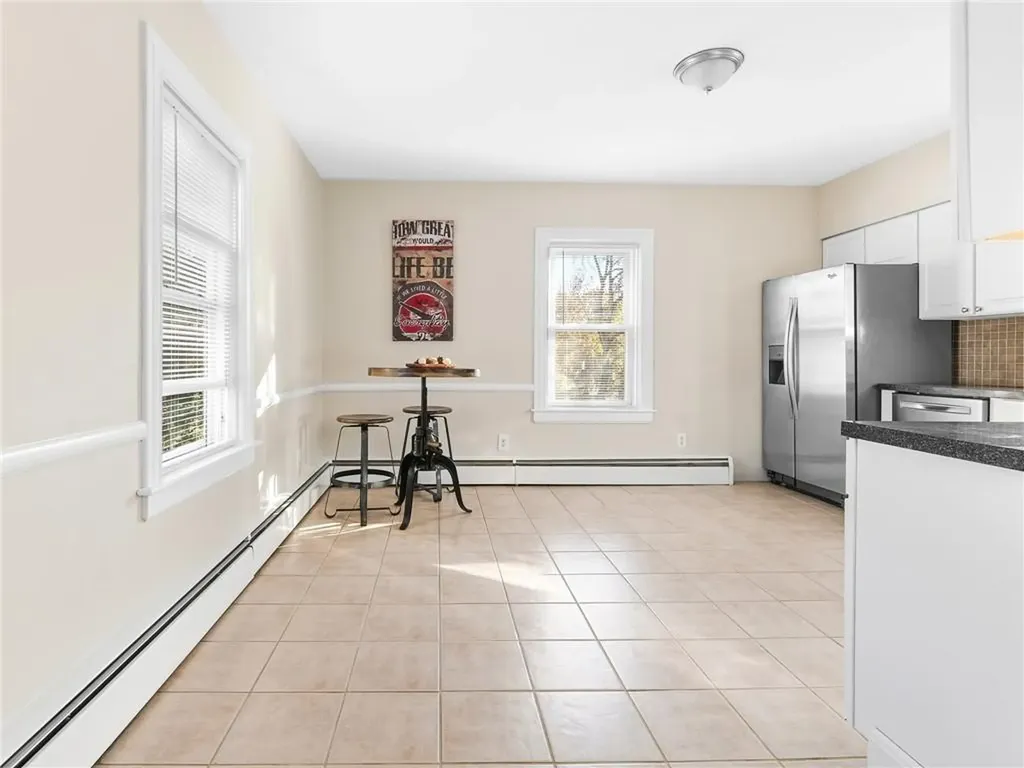 12 Earl Street West Warwick RI 02893