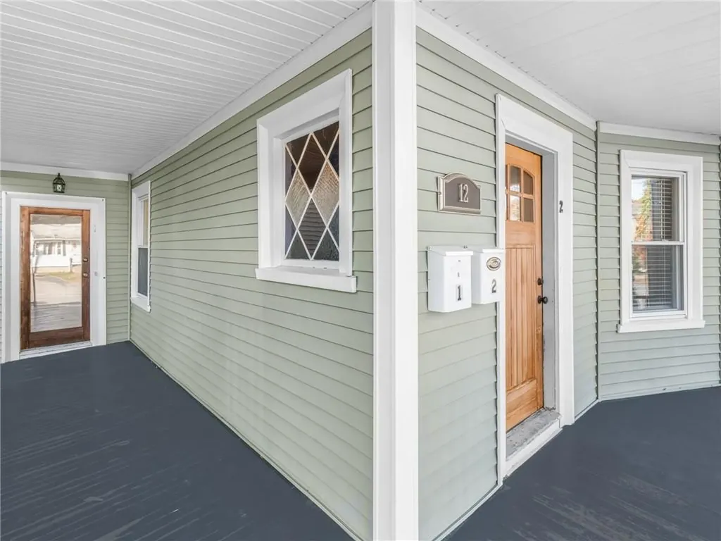 12 Earl Street West Warwick RI 02893