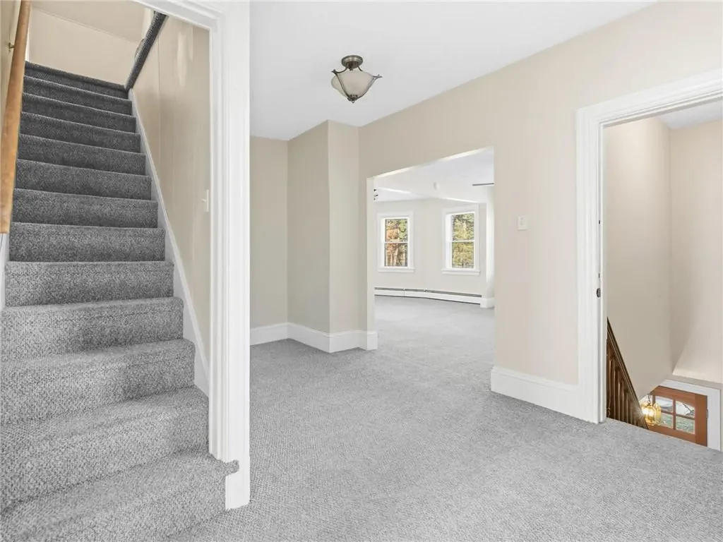 12 Earl Street West Warwick RI 02893
